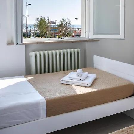 Trilocale Longarone 3 * Rímini